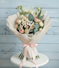 Букет цветов из:  Розы и Лизиантусы в Заозерном