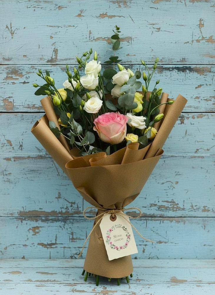 Букет цветов из: Розы и Лизиантусы в Заозерном