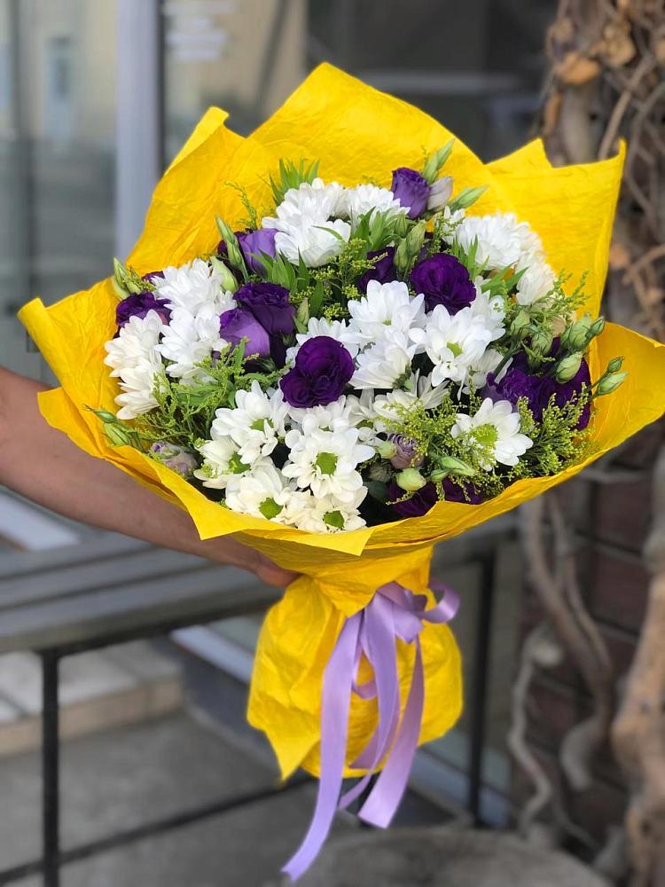 Букет цветов из: Ирисы, Хризантемы и Ромашки в Заозерном