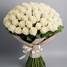 Букет 101 беля роза Белоснежка в Заозерном