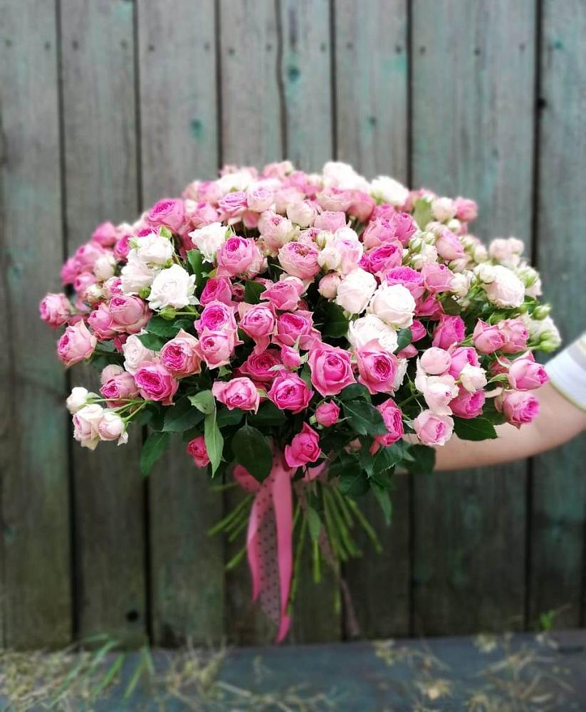 Букет Розовые кустовые розы Натали и Лав Лидия в Заозерном