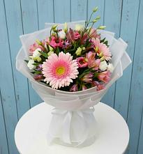 Букет цветов из:  Герберы, Альстромерии и Лизиантусы в Заозерном