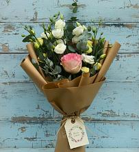 Букет цветов из:  Розы и Лизиантусы в Заозерном