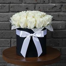 Цветочная композиция из Розы в шляпной коробке в Заозерном